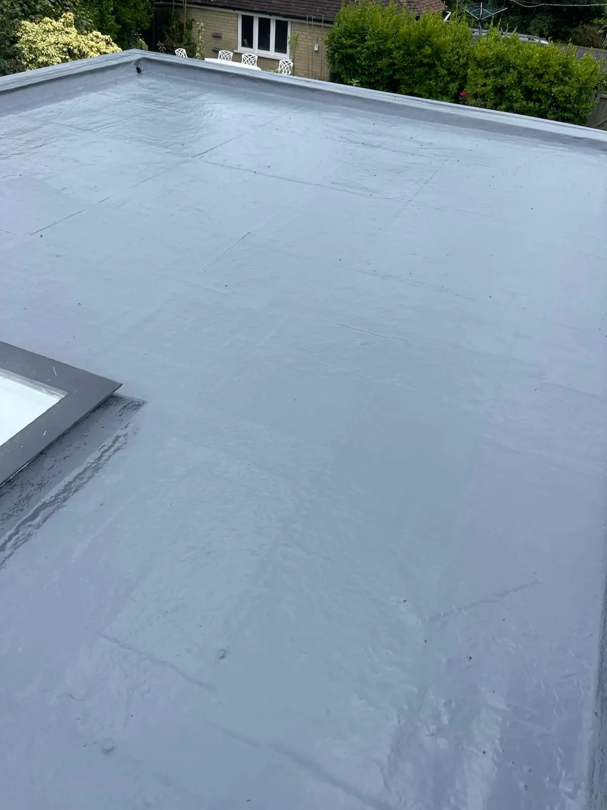 Flat roof surface